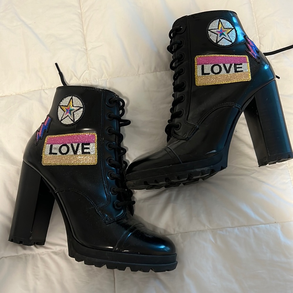 Aldo Size 9 leather platform booties